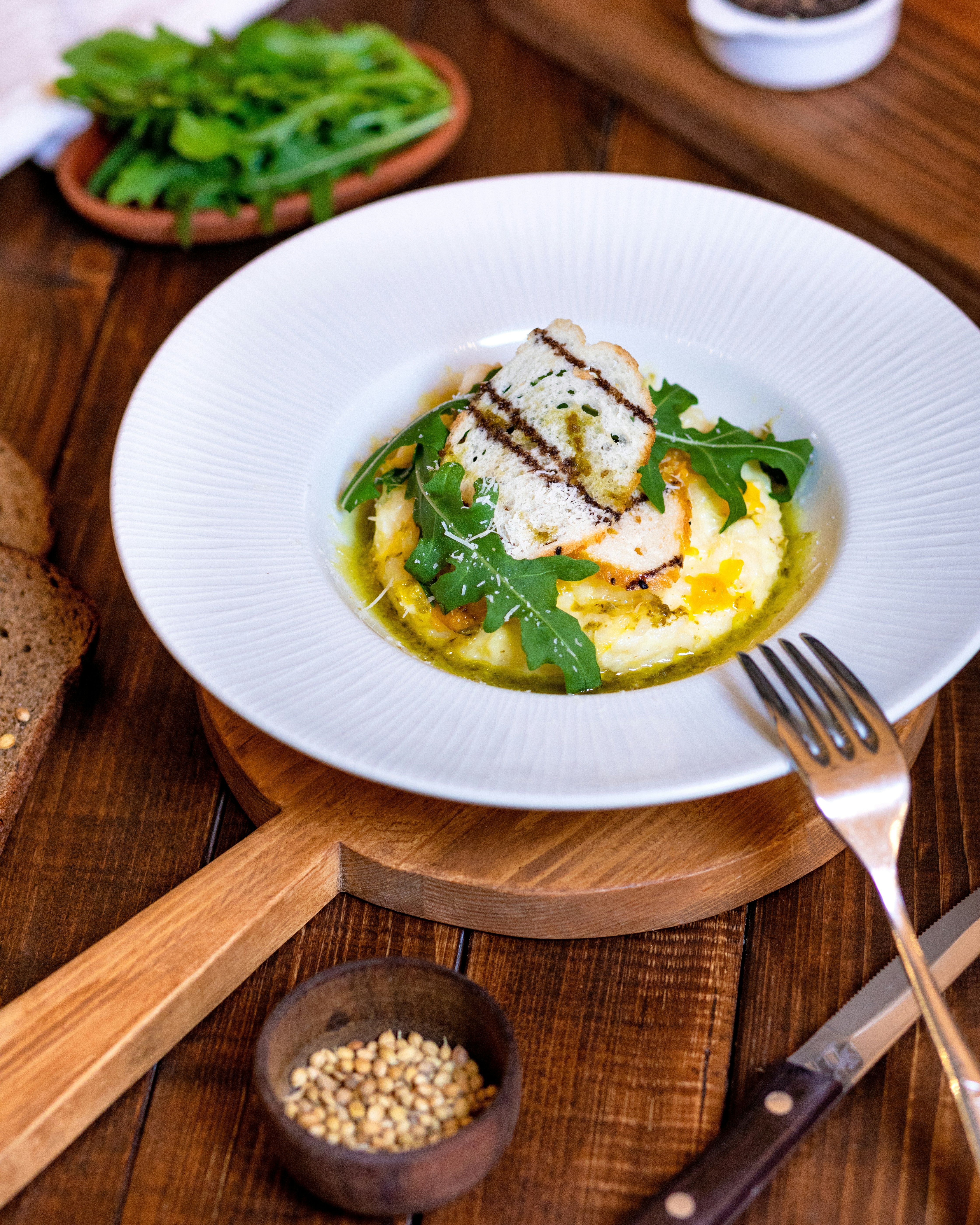 Grillet kveite med kapers og smør